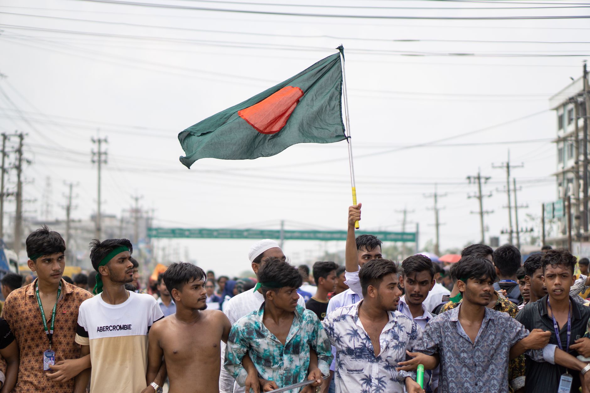 ইন্টারনেট নিয়ন্ত্রণে নতুন নীতিমালা: বাংলাদেশের ব্যবহারকারীদের জন্য যা জানা জরুরি